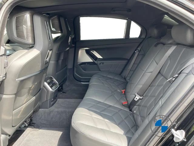 BMW 740