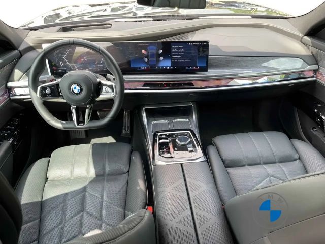 BMW 740