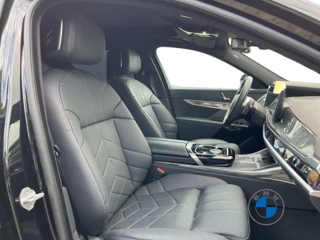 BMW 740