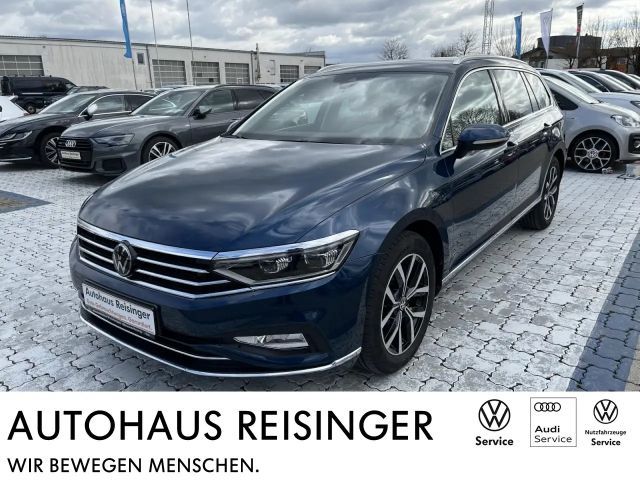 Volkswagen Passat Variant 2.0 TSI Elegance DSG (MatrixLED+AHK+NAVI+APP+ACC) 2023 Benzine