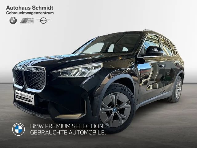 BMW iX1 xDrive30 *Navi*DAB*Adapt.M-Fahrw.*Driving Assist.+ 2023 Elektrisch