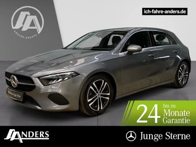Mercedes-Benz A 200 Progressive+Kam+AHK+LED+Distr.+Navi+W-Pak 2025 Benzine