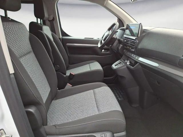 Peugeot Traveller