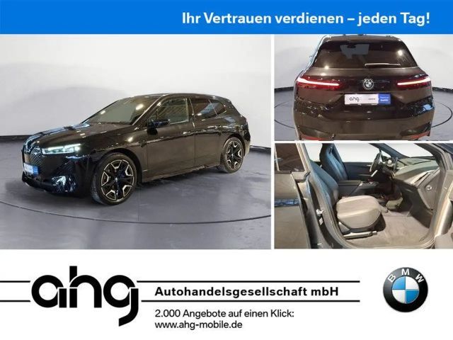 BMW iX xDrive40 Sportpaket Integal-Aktivlenk. AHK Si 2022 Elektrisch