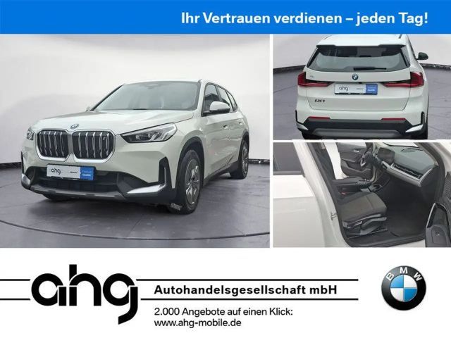 BMW iX1 xDrive30 Adaptives Fahrwerk Sitzhzg. Vorn 2022 Elektrisch
