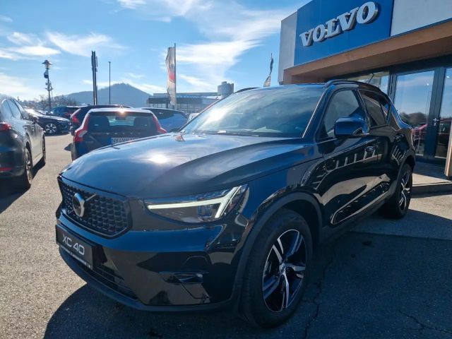 Volvo XC40 B3 Plus Dark 2WD 2024 Hybride / Benzine