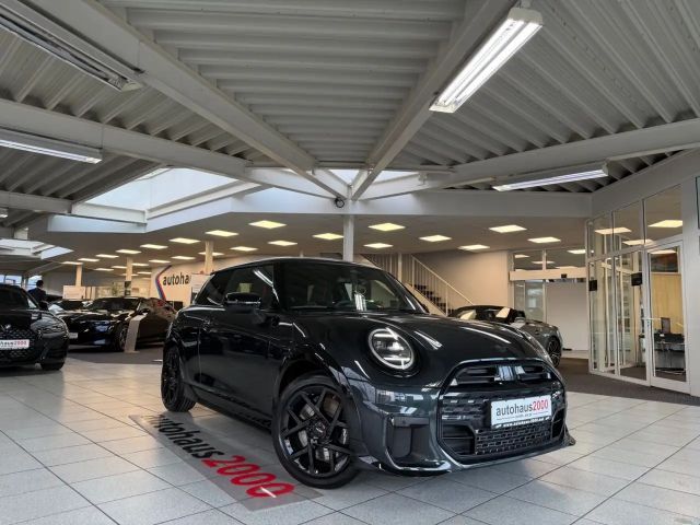 MINI Cooper S John Cooper Works Trim CAM/PANO./H&K 2024 Benzine