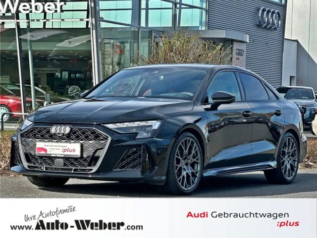 Audi RS3 Limousine qu. BLACK PANO HUD SONOS 280km/h 2024 Benzine