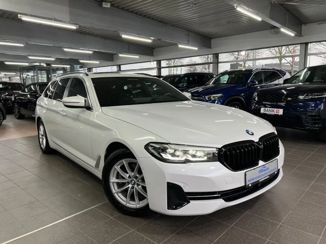 BMW 520 d Touring AMB+AHK+DAP+HuD+Pano+HaKa+SH+MEM 2023 Diesel