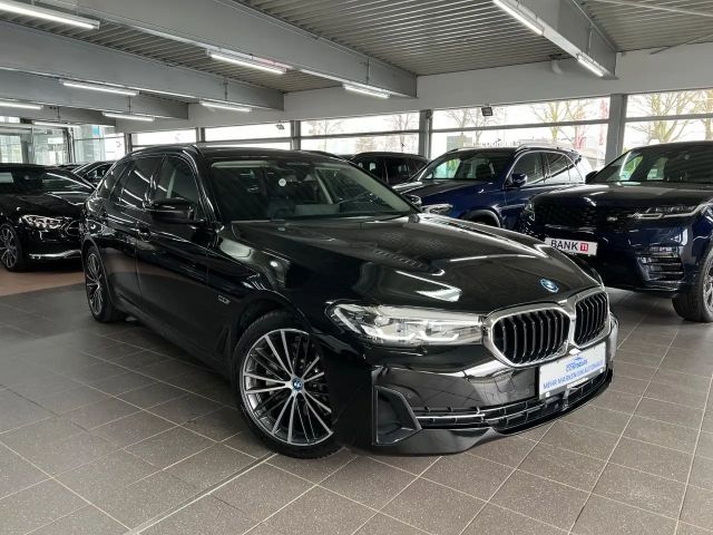 BMW 530 530e Touring DAP+HiFi+Park ASSISTANT+PANORAMA 2022 Hybride / Benzine