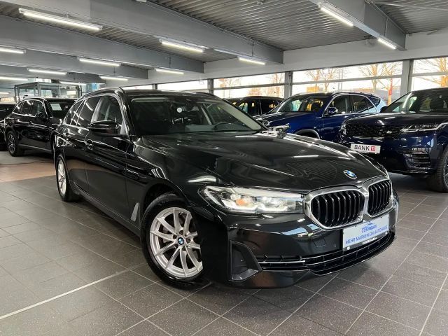 BMW 520 520d xDrive Touring AHK+Business+DA+Park+Induk. 2023 Diesel