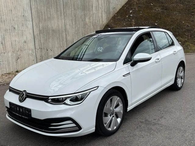 Volkswagen Golf VIII Lim. Style 1.5 TSI Matrix Pano ACC Cam 2021 Benzine