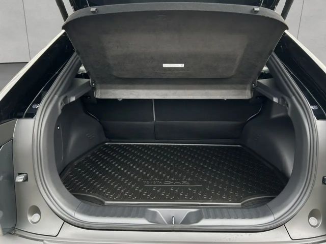 Toyota C-HR+