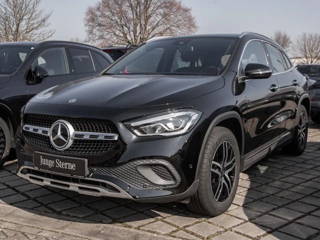 Mercedes-Benz GLA 250 e Progressive MBUX+LED+18 2021 Hybride / Benzine