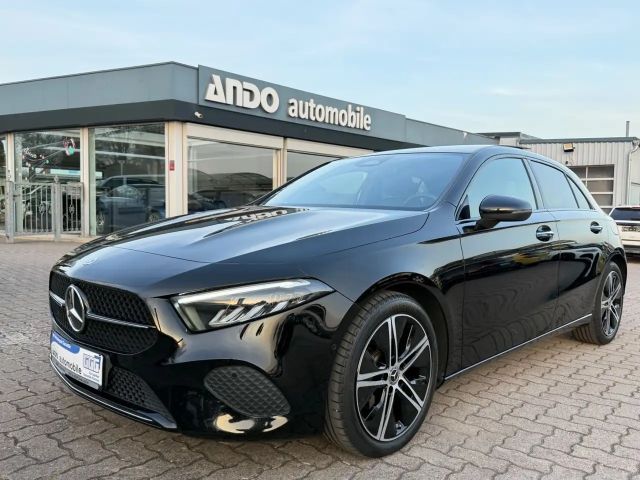 Mercedes-Benz A 180 2023 Benzine