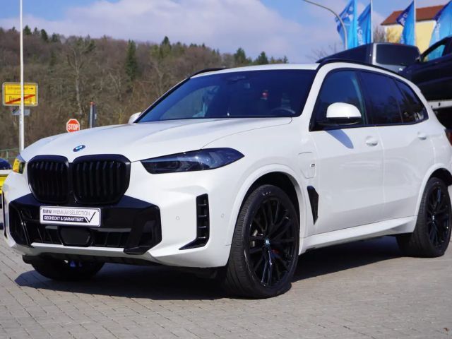 BMW X5 xDrive50e M Sport PRO AHK Sitzbelüftung ACC 360Kam 2025 Hybride / Benzine