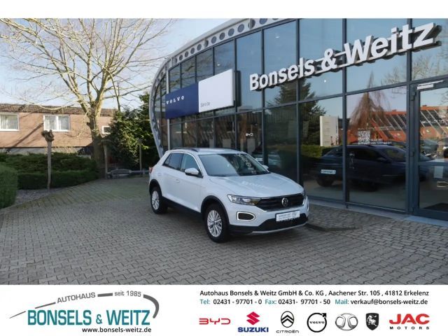 Volkswagen T-Roc 1.5 TSI STYLE LED ACC Apple CarPlay Android Auto M 2021 Benzine