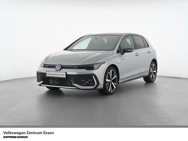 Volkswagen Golf GTE 1 5 l eHybrid DSG Pano SH AHK 2025 Hybride / Benzine