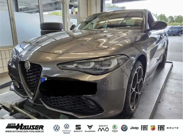 Alfa Romeo Giulia Veloce 2.0 Turbo Q4 EL. SITZE NAVI KAMERA MATRIX 2023 Benzine
