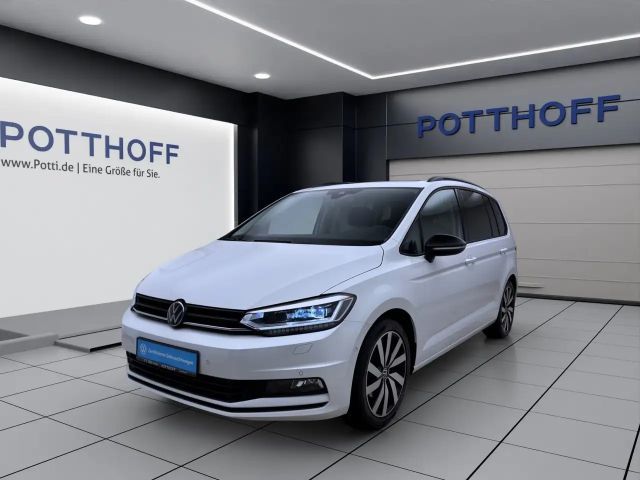 Volkswagen Touran 1.5 TSI DSG HIGHLINE STDHZG AHK PANO KAME 2025 Benzine