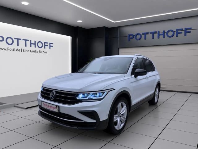 Volkswagen Tiguan 2.0 TDI MOVE NAVI KAMERA MATRIX PDC 2024 Diesel