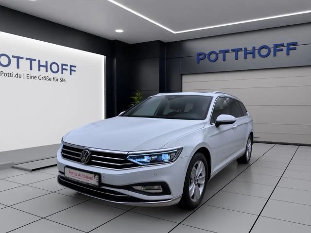 Volkswagen Passat Variant 2.0 TDI DSG ELEGANCE STANDHZG PAN 2023 Diesel