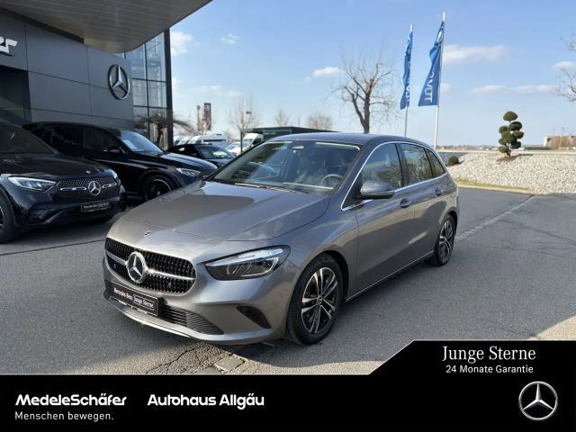 Mercedes-Benz B 200 B 200 Progressive 7G AHK LED Kam VorDist autHeck 2025 Benzine