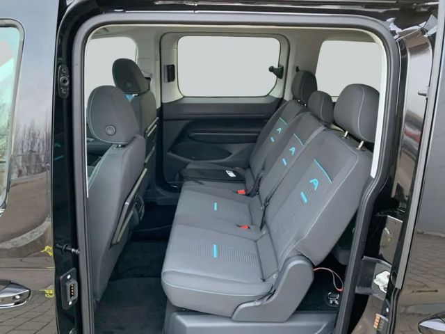 Ford Grand Tourneo