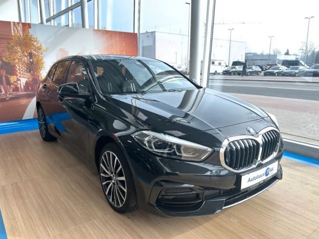 BMW 120 2023 Benzine