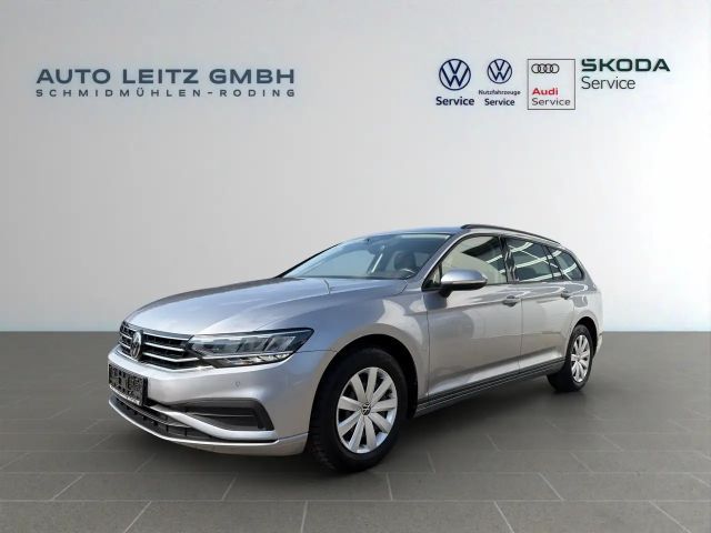 Volkswagen Passat Variant 1.5 TSI Navi APP LED RFK PDC SHZ 2022 Benzine