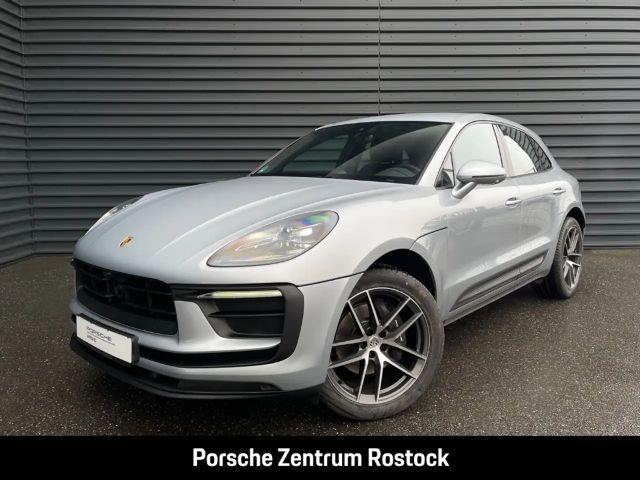 Porsche Macan Standheizung Surround View Luftfederung 2024 Benzine
