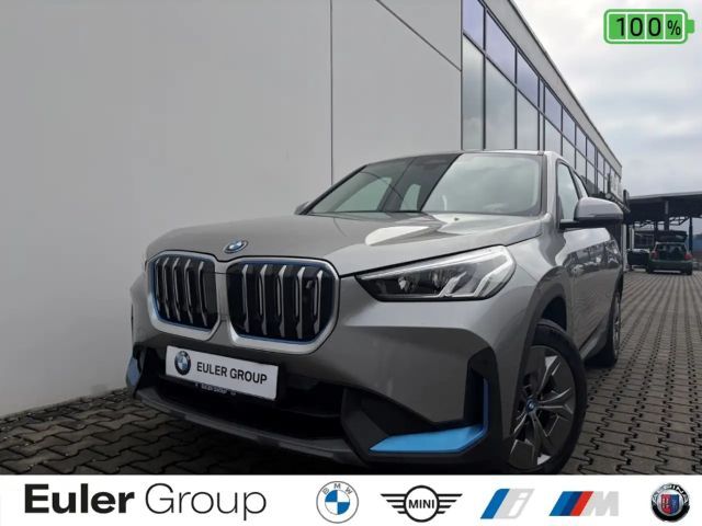 BMW iX1 xDrive 30 A LMR SHZ ActiveGuard Parkass 2023 Elektrisch