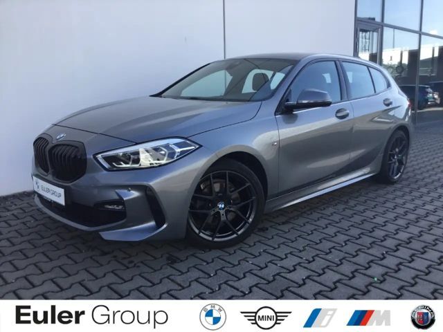 BMW 118 i M-Sport Sportpaket Navi Digitales Cockpit Sounds 2022 Benzine