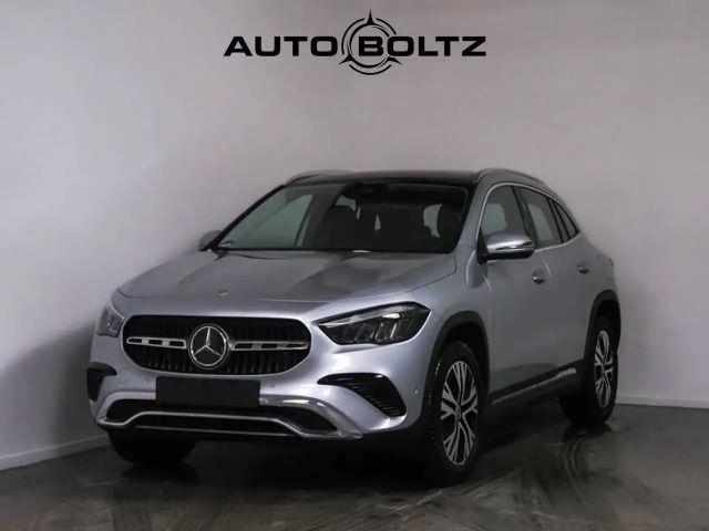 Mercedes-Benz GLA 200 Progressive Pano Winter P. Kamera 2024 Benzine