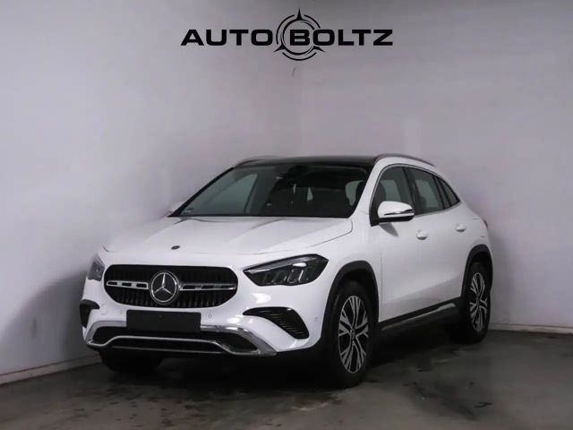 Mercedes-Benz GLA 200 Komf. Klima Kam 2x Komfort Pano Winter P 2024 Benzine