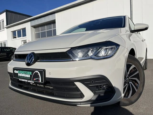 Volkswagen Polo 1.0 Life 106€ m.20% Anz. Navi RFK SHZ LMF FL-Ass 2023 Benzine