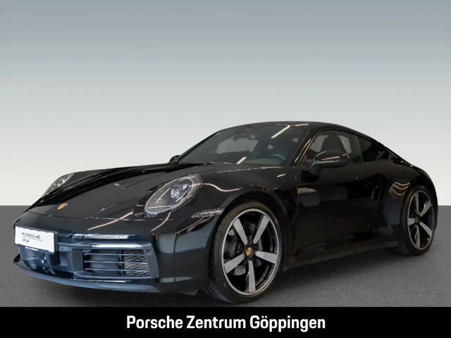 Porsche 992 911 Carrera Sportabgas BOSE Sitzbelüftung 2021 Benzine