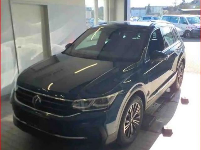 Volkswagen Tiguan 1.5 TSI MOVE Navi-Pro Matrix eHK 360° AHK 2023 Benzine
