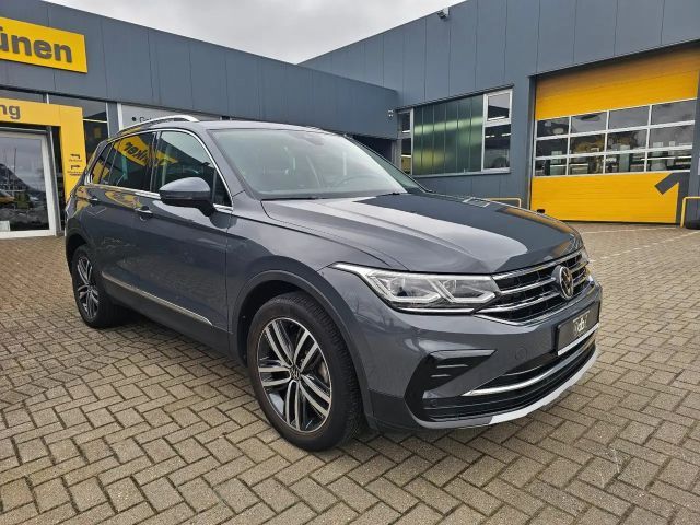 Volkswagen Tiguan 1,4 Elegance eHybrid AHK*ACC*Navi*LED 2022 Hybride / Benzine