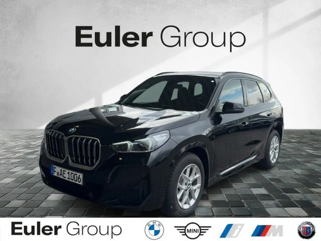 BMW X1 sDrive18i Sportpaket AD El. Panodach Panorama Navi 2026 Benzine