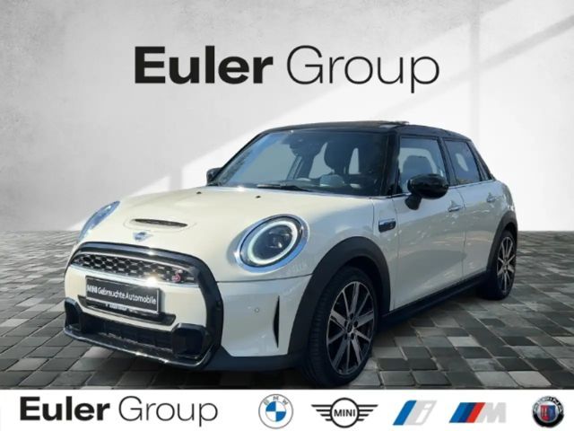 MINI Cooper S 5-Türer Leder LED HiFi H&K HUD Pano Navi 2023 Benzine