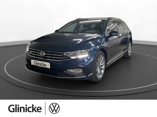 Volkswagen Passat Variant 2.0 TDI R-Line AHK LED LM 18" Nav 2023 Diesel