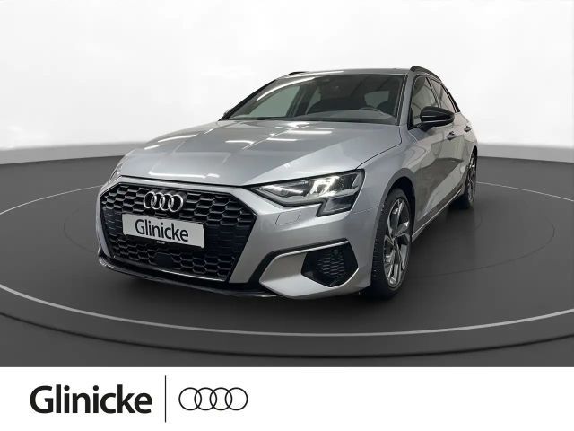 Audi A3 30 TFSI advanced LM 18" PDC Tempoma 2023 Benzine