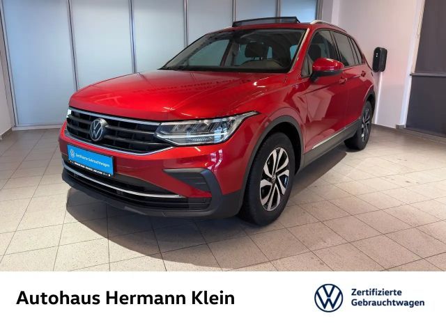 Volkswagen Tiguan 2.0 TDI Active AHK, Pano, ACC 2021 Benzine