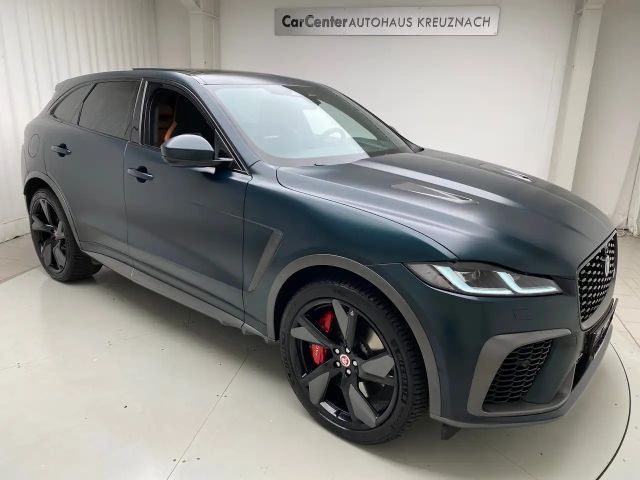 Jaguar F-Pace F-PACE SVR AWD Sonderlack seidenmatt Grün 2021 Benzine