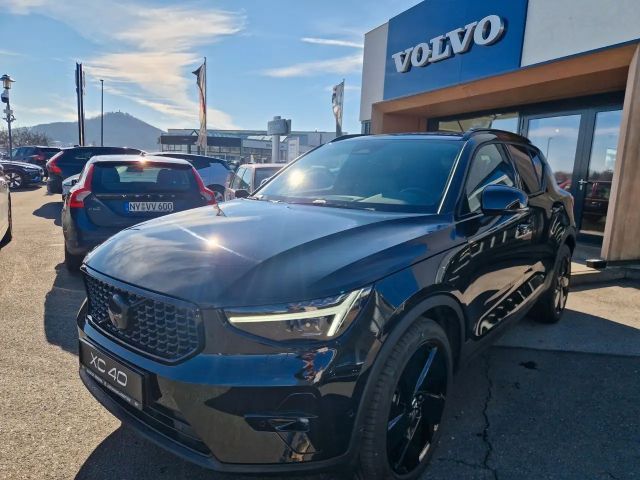 Volvo XC40 B3 Plus Black Edition 2025 Benzine