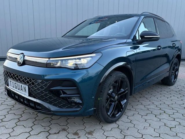 Volkswagen Tiguan 1.5 TSI eHybrid 200 kW R-Line, Pano, AHK, 2025 Hybride / Benzine