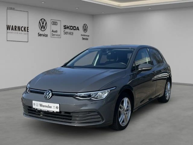 Volkswagen Golf VIII 1.5 TSI Life LED ACC LM GJR PDC NAV SHZ 2021 Benzine