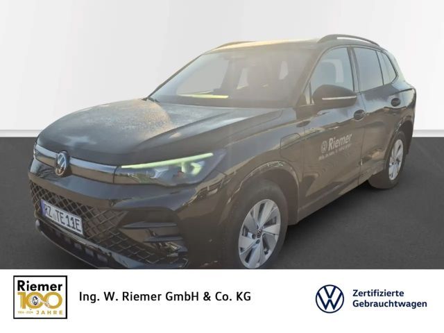 Volkswagen Tiguan R-Line 1,5l eHybrid AHK Leder Panorama Harman 2026 Hybride / Benzine