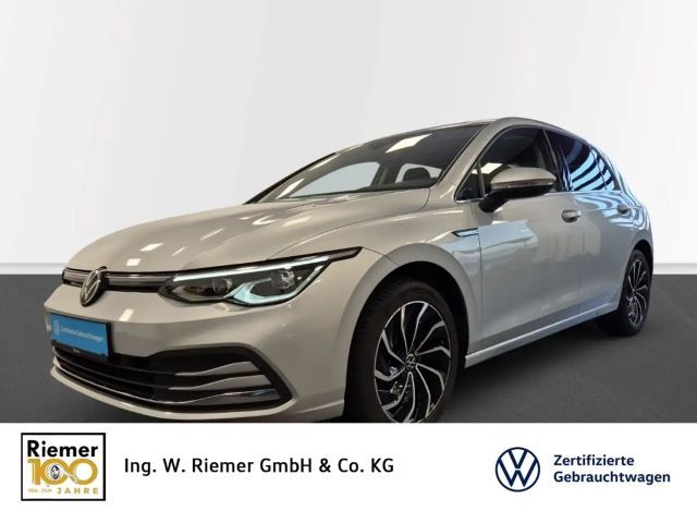 Volkswagen Golf VIII Style 1,5 eTSI DSG AHK ACC CAM AppConnect 2023 Benzine